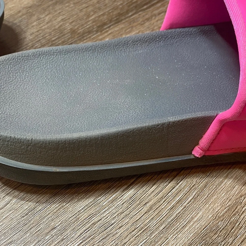 Nike Pink and Black Women's Sandals - Picture 5 of 7